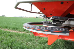Axmat Sensors with thrown fertilizer